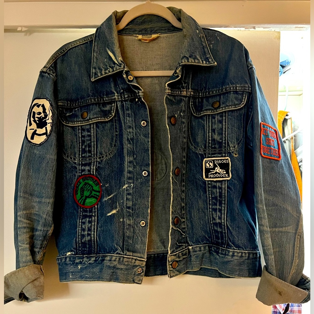 Vintage 70’s denim jacket with patches- hippie Black Power 🌼✊🏾